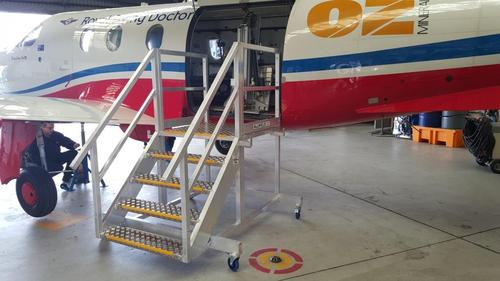 Aircraft access platform