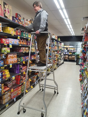 Supermarket shelf stocking ladder
